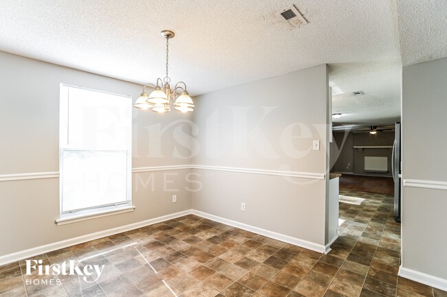 Photo - 1940 Winsted Ct