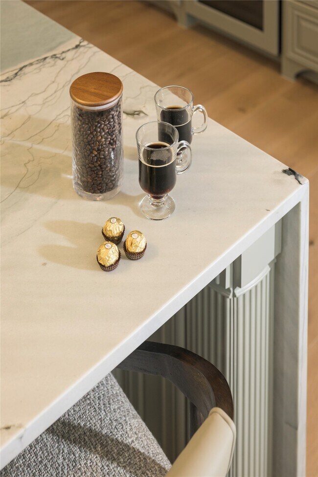 Photo - 1717 Bissonnet St Unidad 1101