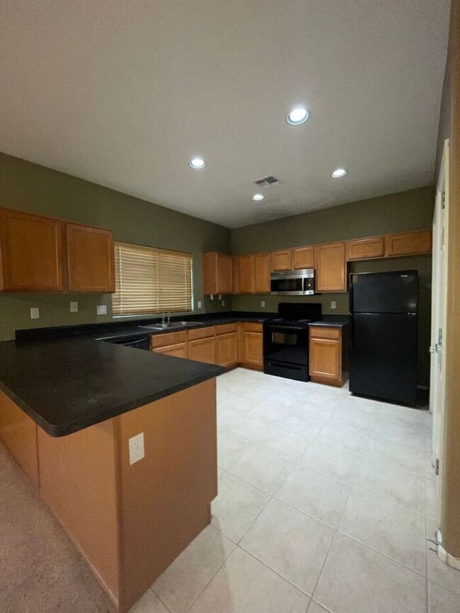 Photo - READY TO VIEW NOW! Spacious 3 Bed 2 Bath Home in Surprise Farms!