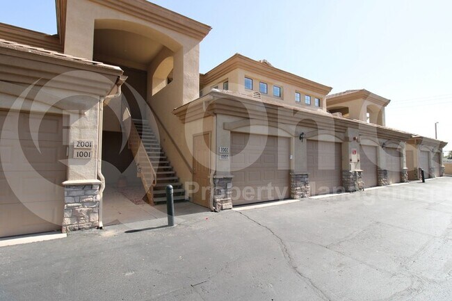 Photo - 4200 N 82nd St Unidad 2002