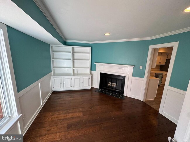 Photo - 1002 Worthington Dr