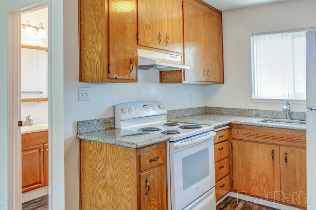 Photo - Gateway Apartments