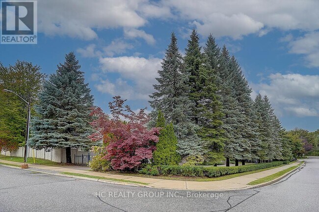 Photo - 193 The Bridle Path