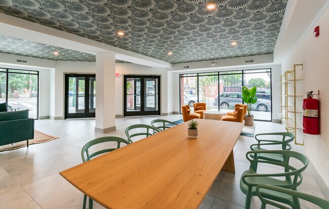 1201 W Girard Ave