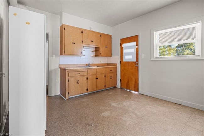 Photo - 15300 Waterloo Rd