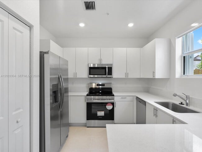 Photo - 106 SW 184th Ave