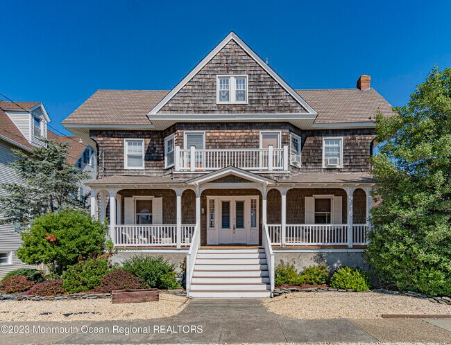34 4th Ave