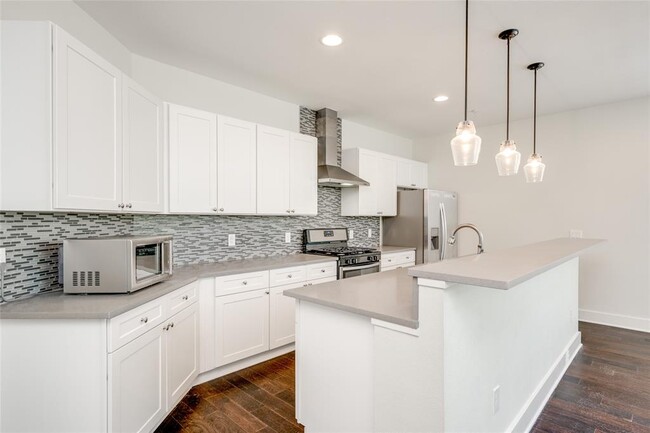 Photo - 908 Nueces St Condo Unit 12