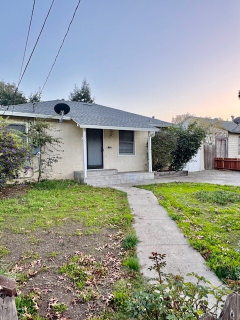 Photo - 2761 Bonifacio St