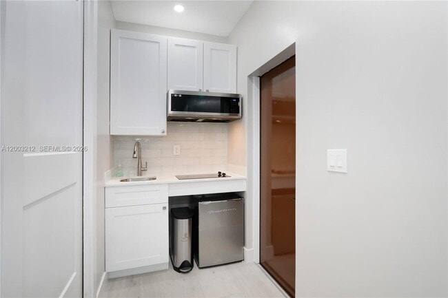 Photo - 2368 SW 21st St Unit Side