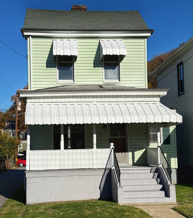 Photo - 49 Lynwood Ave