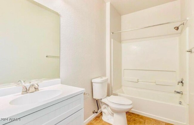 Photo - 40227 W Green Ct