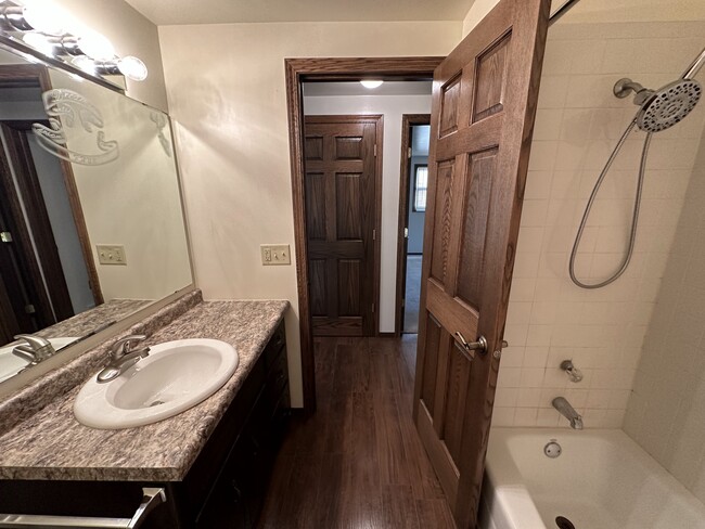 Photo - 951 Velsen Rd
