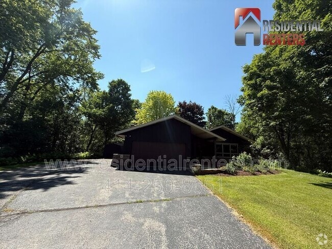 Building Photo - 11539 N Parkview Dr Rental