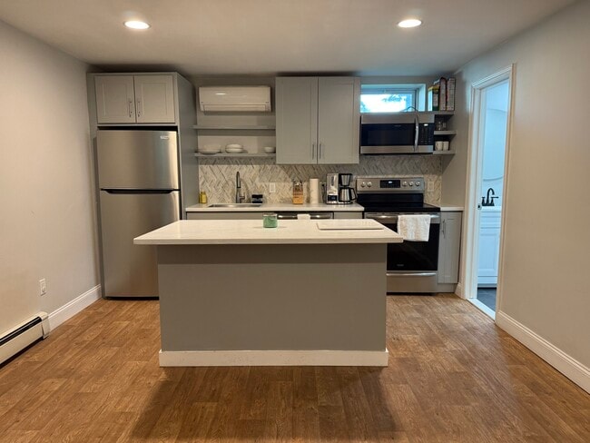 Building Photo - 5 Mount Oak Pl Unit 1 Rental