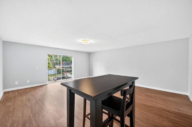 Photo - 201 S Arrawana Ave