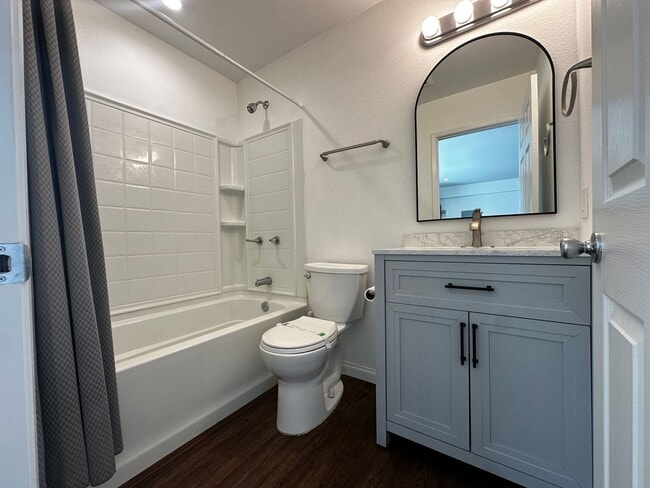 Photo - Move-In Special - Charming studio in San M...