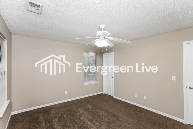 Photo - 201 Ambling Cir