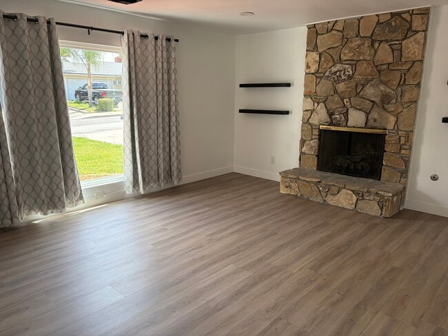 Photo - 1315 Ameluxen Ave