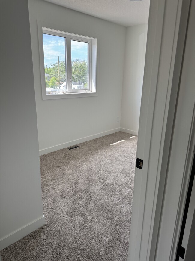 Photo - 9636-9160 160 St NW Unité 2