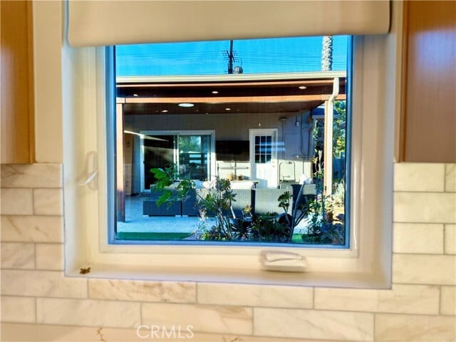 Photo - 22404 Vanowen St