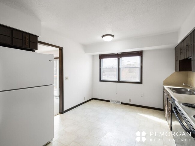 Photo - 3 Bed 3 Bath Duplex
