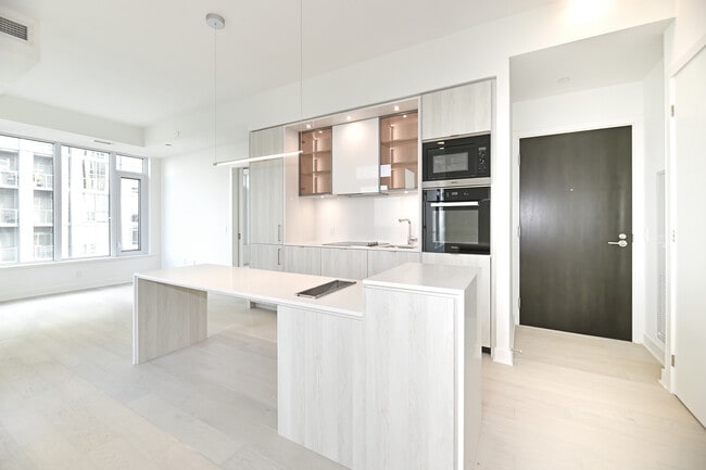 Photo - 11 Yorkville Ave Unit 4604