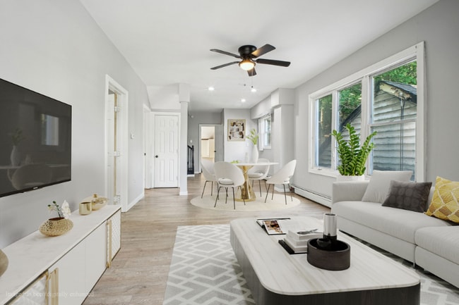 Building Photo - 296 Dixon Ave