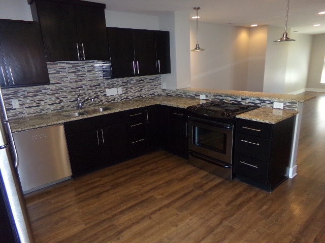 Photo - BCR 7001 Straffan Place-F