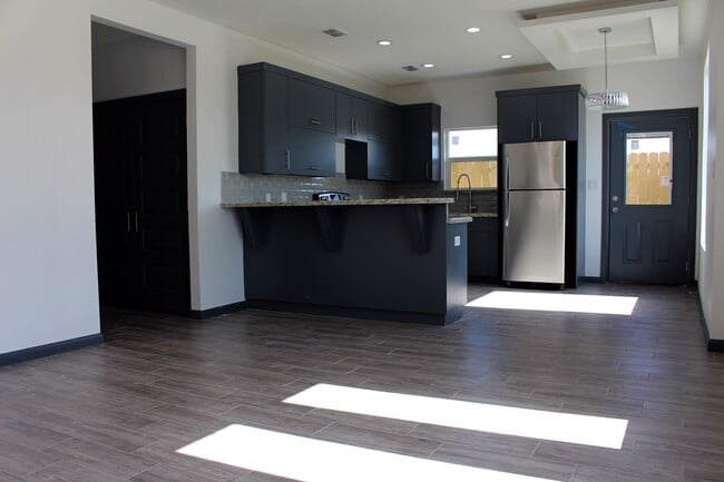 2713 S J St Unit 4