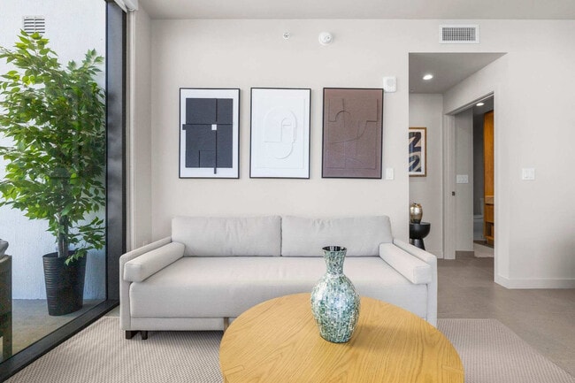 Photo - 11 NE 6th St Unidad ID1373688P