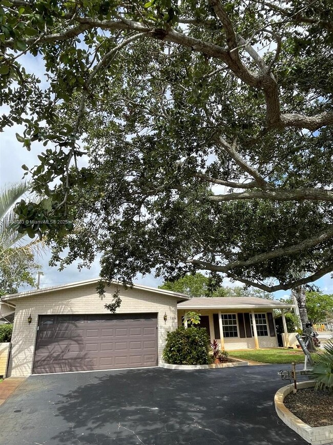 Photo - 2230 N 50th Ave Casa