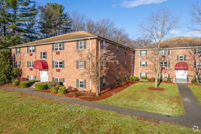 Photo - Pickwick Estates