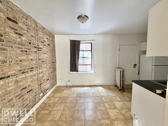 Photo - 2325 N Spaulding Ave Unidad 1A