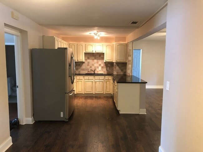 Photo - ** Move in Special $500 off your first months rent** WONDERFUL 4 Bedroom/3 Bathroom Home in the M...