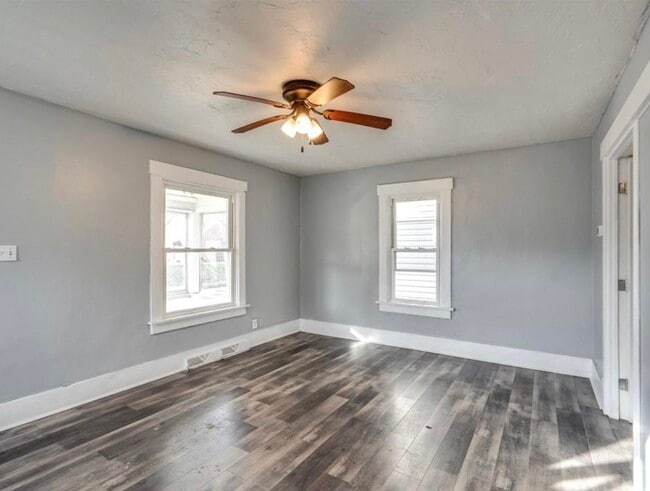 Photo - 1520 Bryan Ave SW