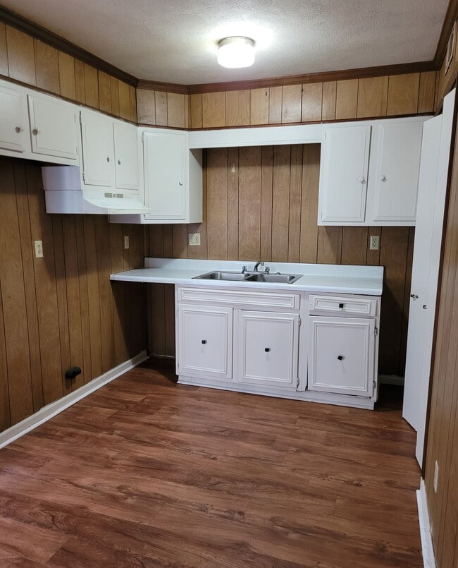 kitchen - 1600 Antioch Rd Unit Antioch