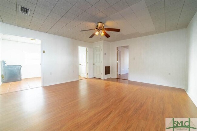 Photo - 364 Magnolia St