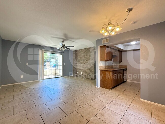 Photo - 3119 W Cochise Dr Unit 103