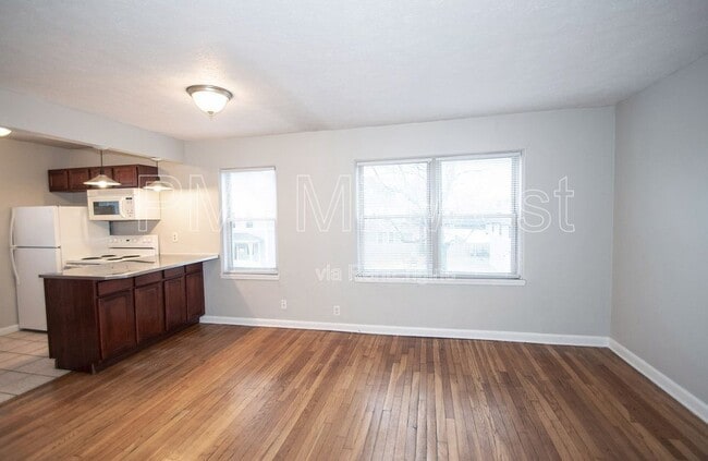 Photo - 140 E 19th St Unidad 6