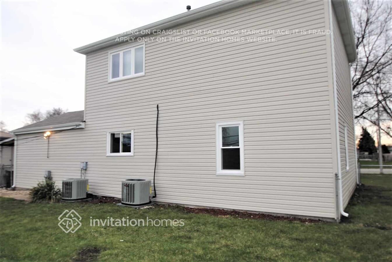 Photo - 8732 Oak Park Ave