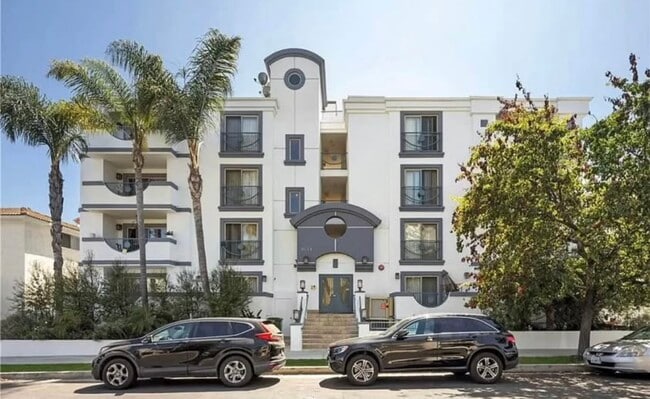 Building Photo - 1621 Barry Ave Unit PH 3 Rental