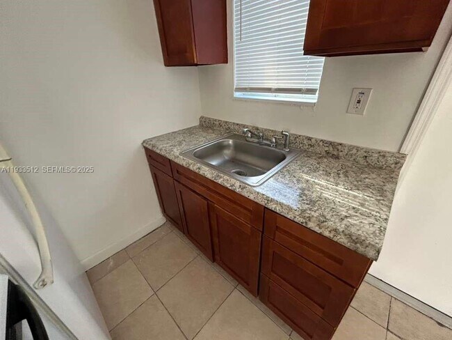 Photo - 1270 NE 139th St Unidad 6