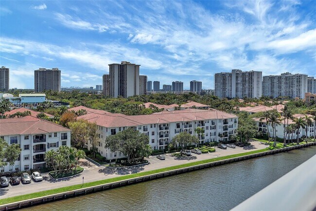 Photo - 3250 NE 188th St Unit 703