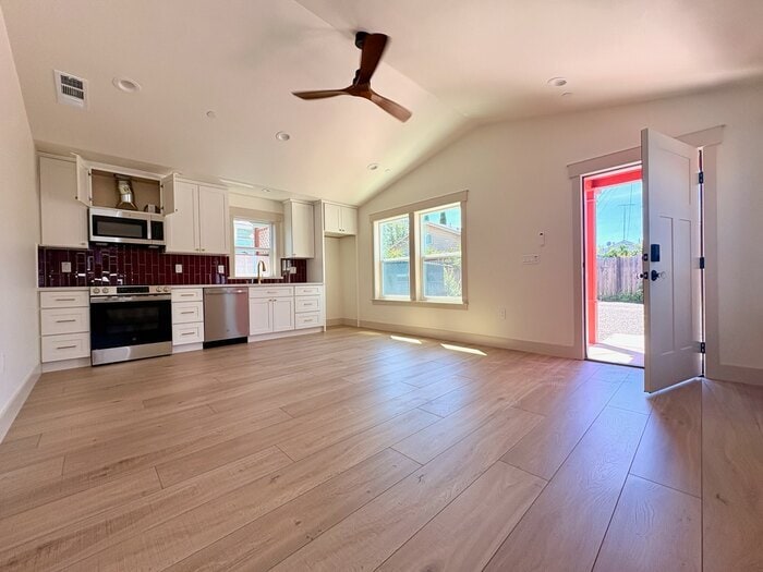 Photo - Beautifully Built 2/1 in North Oak Park Close to UC Davis + McGeorge Law School!