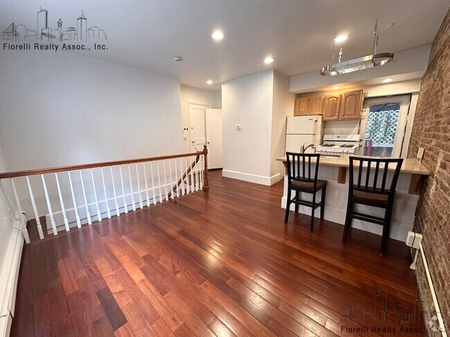 Building Photo - 22 Henchman St Unit 1f Rental