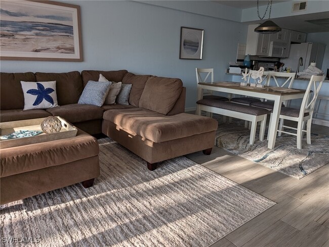 Photo - 16100 Bay Pointe Blvd Unit 104