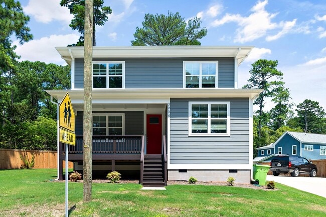Building Photo - 3904 Avent Ferry Rd