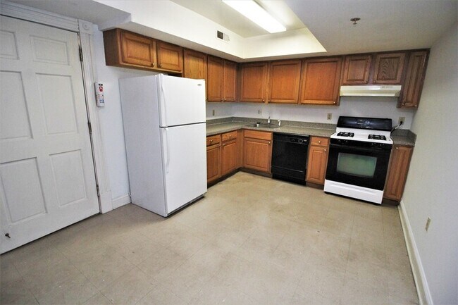 Photo - 12 E Biddle St Unit B