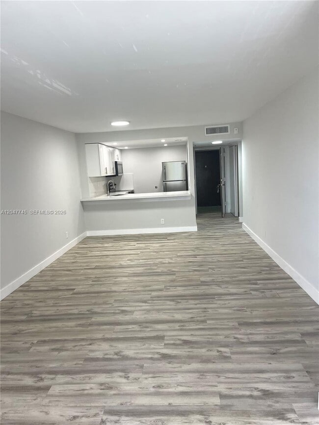 Building Photo - 2101 Atlantic Shores Blvd Unit 505